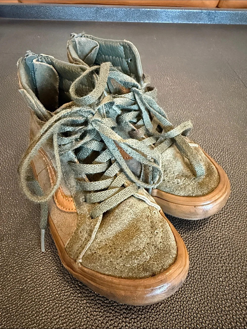 Vans Olive Green Gum Suede High-Top Sneakers size 11